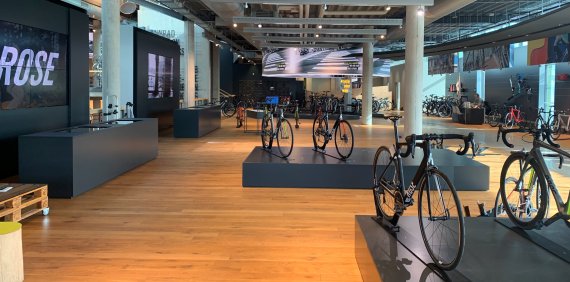 semi racer bike shop